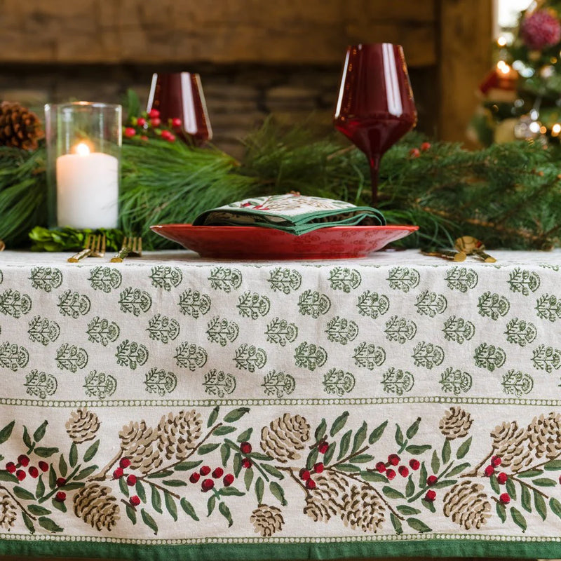 Christmas Garland Tablecloth (90 Round)