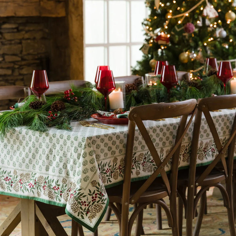 Christmas Garland Tablecloth (90 Round)
