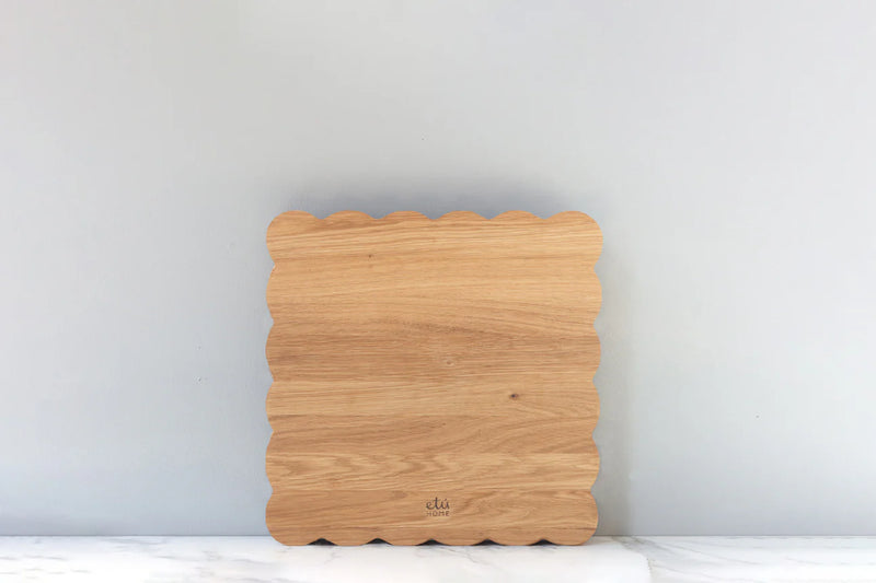 Square Scalloped cutting Board (Small)