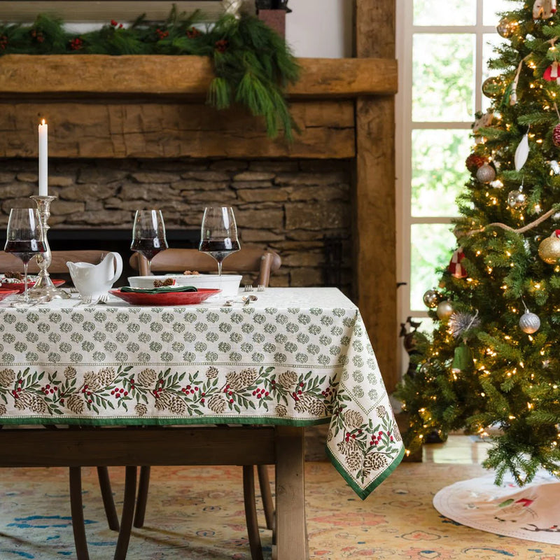 Christmas Garland Tablecloth | 60&