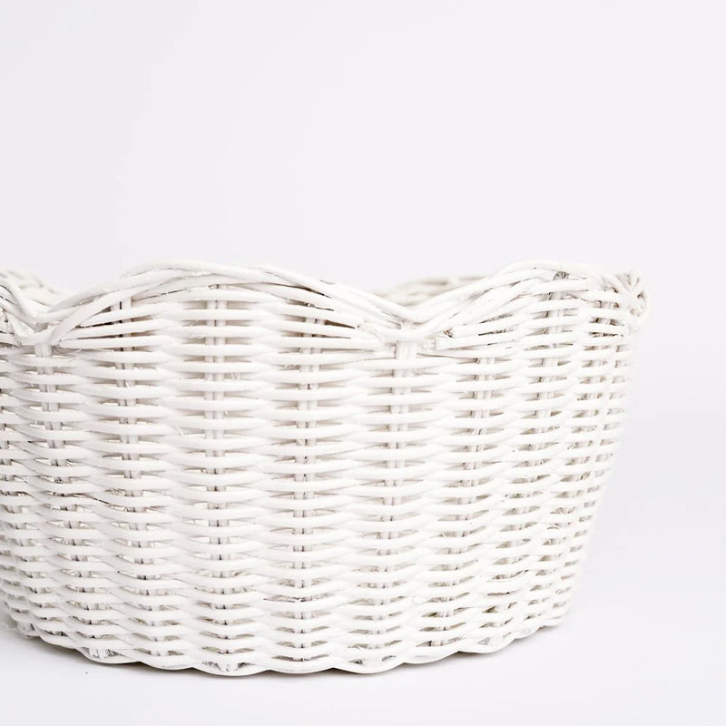 White Wicker Scalloped Nesting Bowls