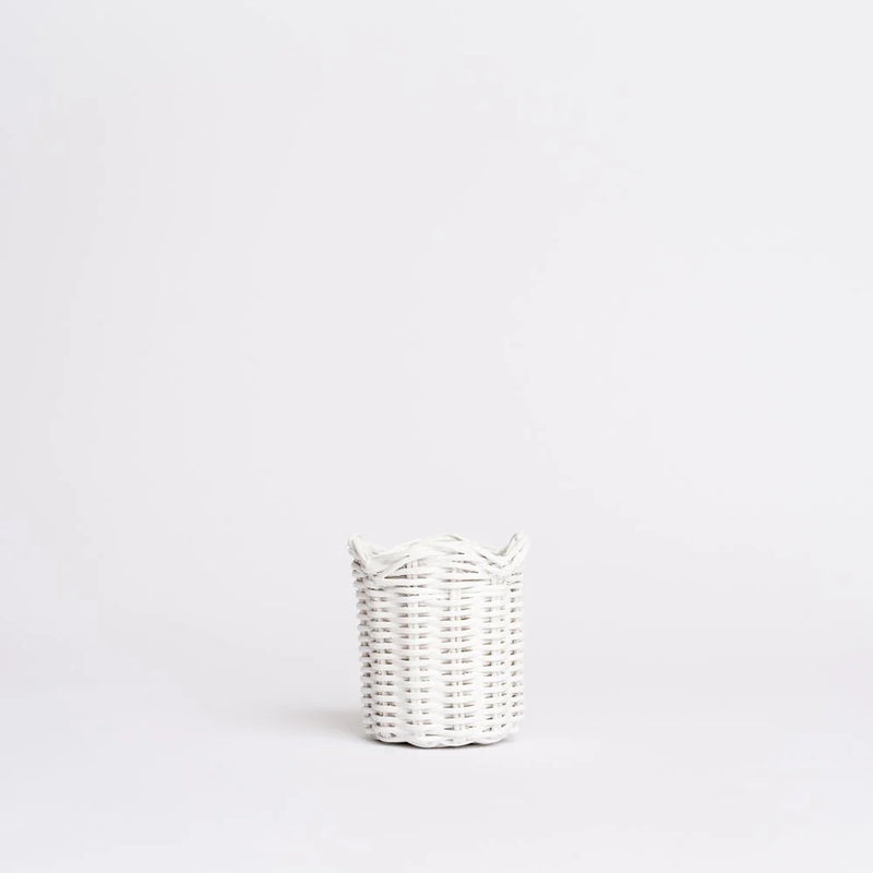 White Wicker Scalloped Nesting Containers