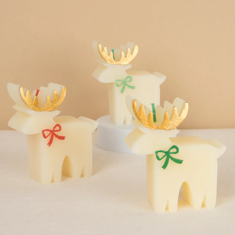 Reindeer with Bow Candles