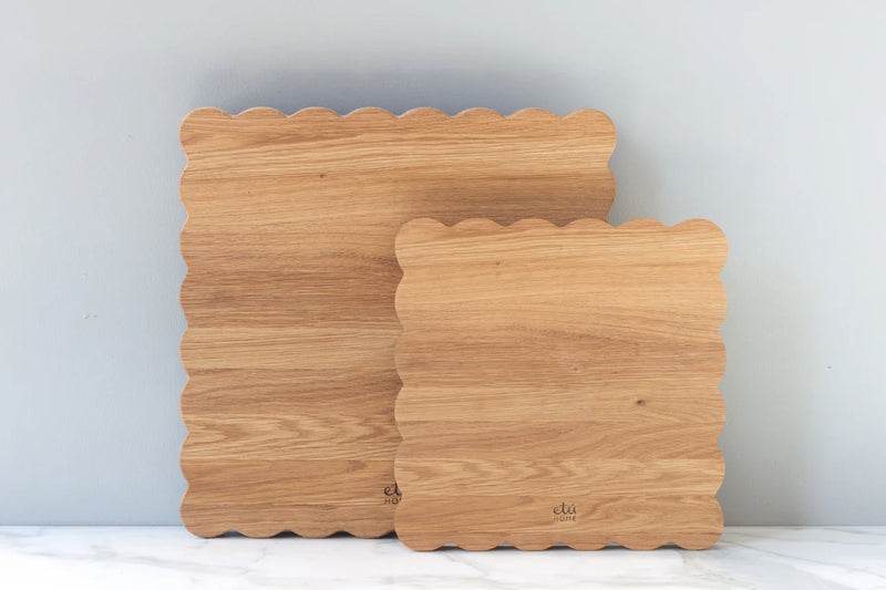 Square Scalloped cutting Board (Small)